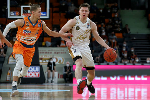 这粒进球更 这粒进球更